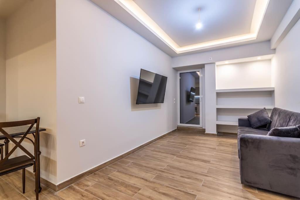 Pollys Place Apartment Атина Екстериор снимка